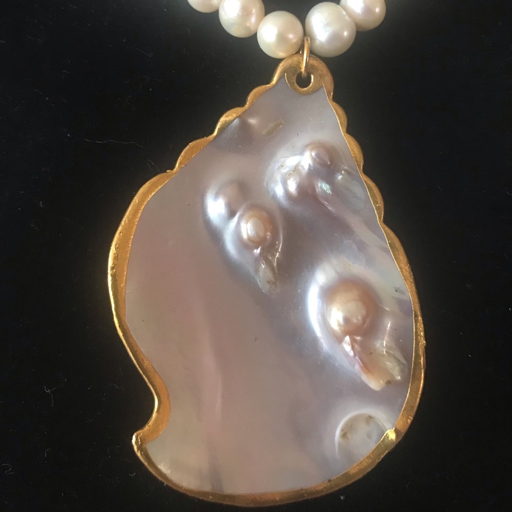 Fresh Water Mother Pearl Pendant Necklace Bracelet Earrings Set